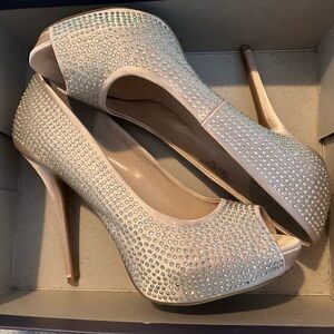 Jennifer Lopez Sparkling Cream Peep-Toe Heels
